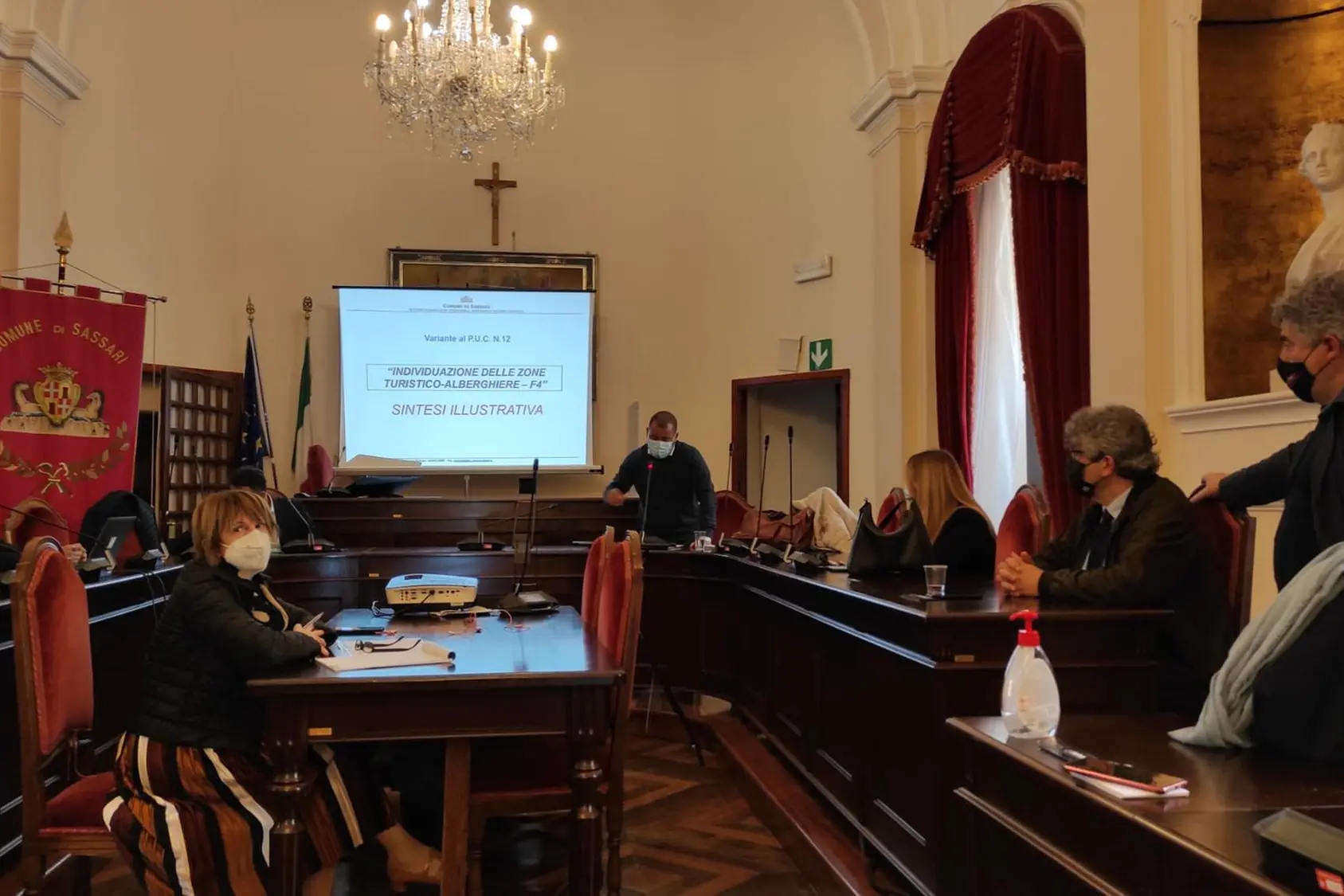 La presentazione al Consiglio Comunale di Sassari della riperimetrazione delle zone turistico-alberghiere (foto Marras)