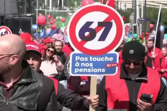 A Bruxelles in 40.000 protestano contro le riforme governo De Wever