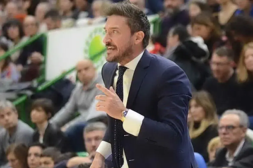 Coach Pozzecco (foto L'Unione Sarda - Calvi)