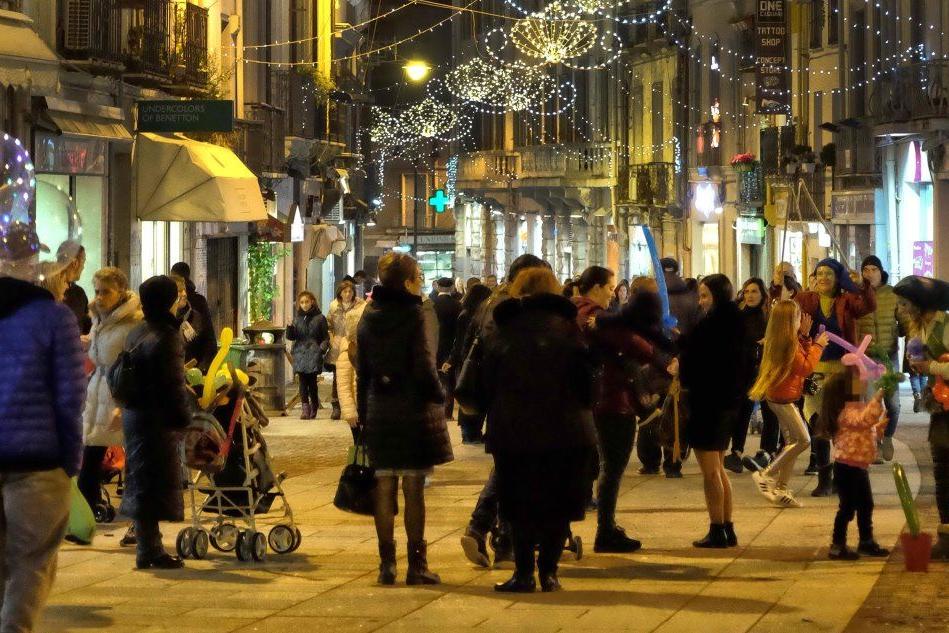 Shopping natalizio a Cagliari (Archivio L'Unione Sarda - Ungari)