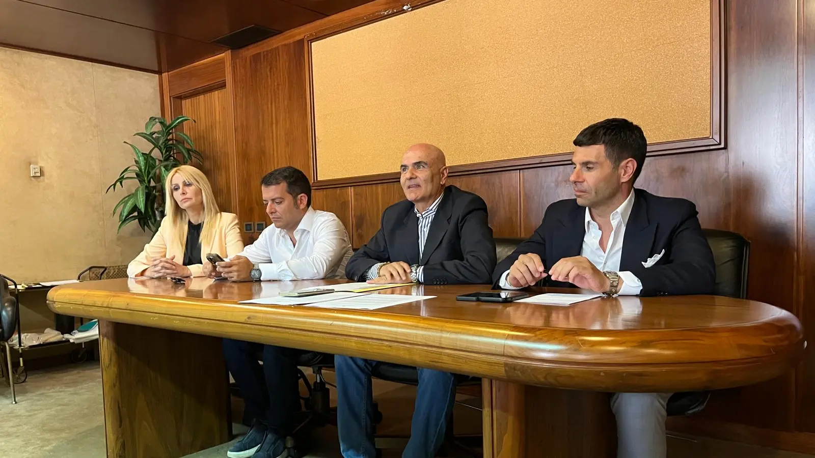 https://immagini.unionesarda.it/version/c:OTgzNzg0NjctY2Q4Yy00:NjE1ZDA3NzEtZmY2ZC00/image.webp?f=16:9