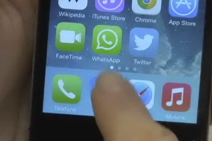 Privacy e dati su Facebook, le nuove regole su WhatsApp