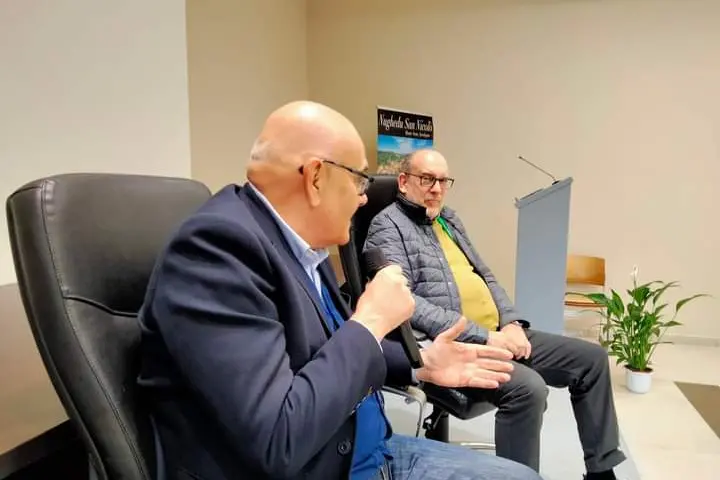 Un momento della presentazione del libro (foto Antonio Caria)