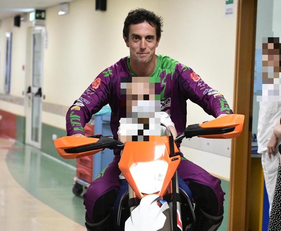 Al parco acrobazie in moto per solidarietà