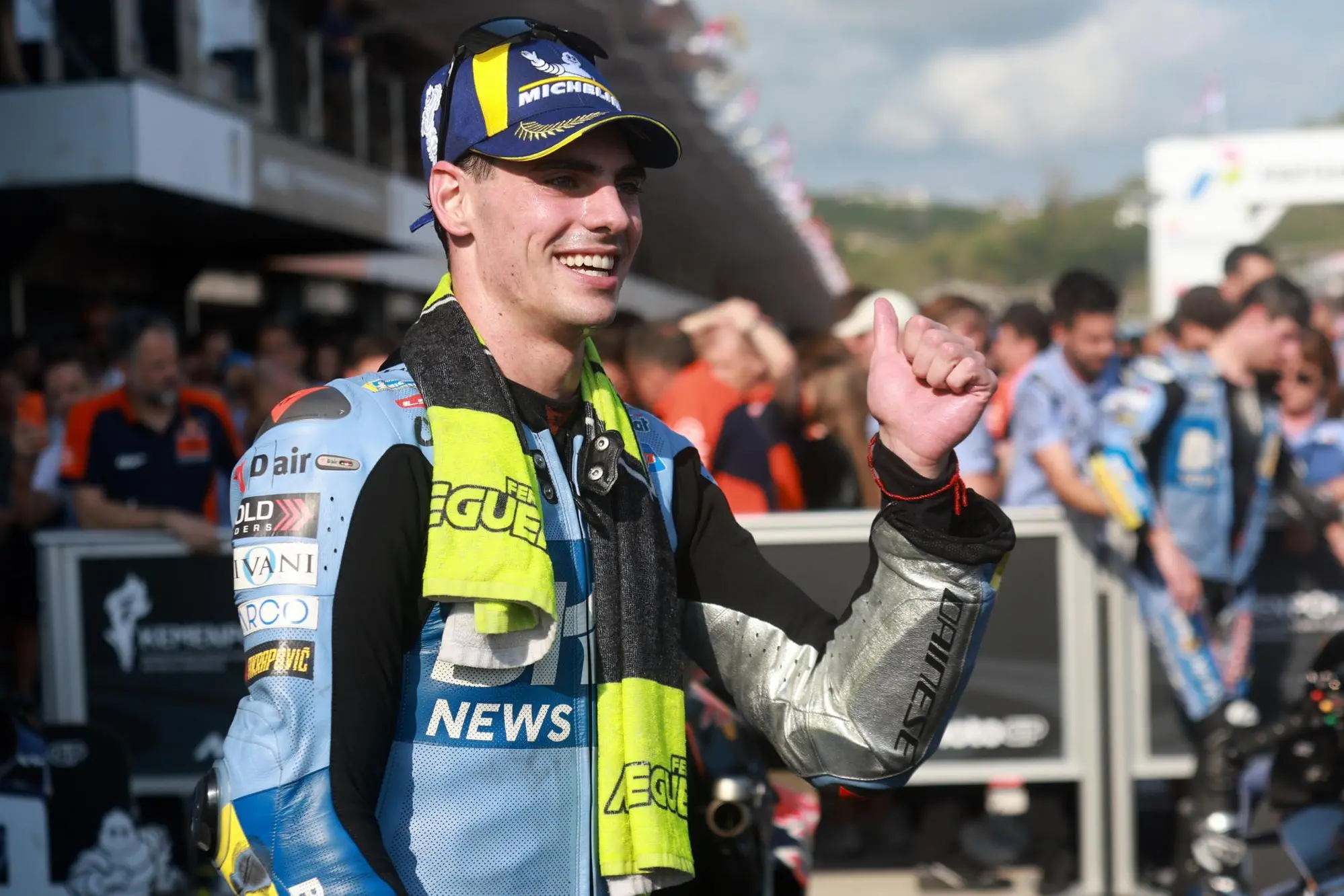 epa12431940 MotoGP Gresini Racing MotoGP rider Fermin Aldeguer of Spain celebrates after he win the race at the Motorcycling Grand Prix of Indonesia at Mandalika Circuit in Mandalika, Indonesia, 05 October 2025. EPA/ADI WEDA