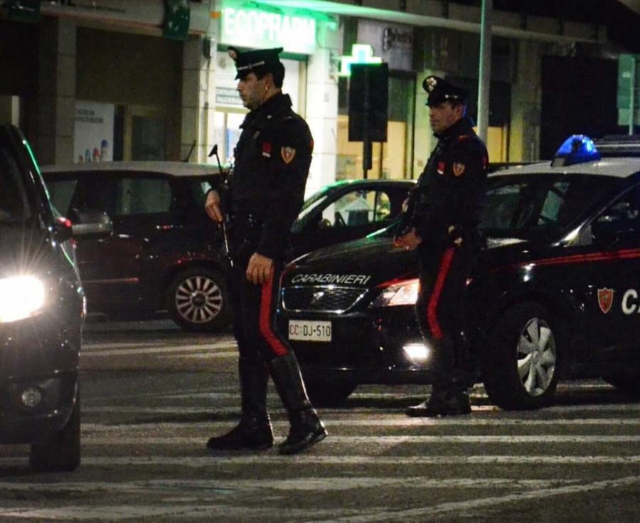 Finti militari, in carcere due truffatori