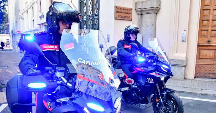 Blitz nell’appartamento: in manette un ricercato e l’amico con la cocaina