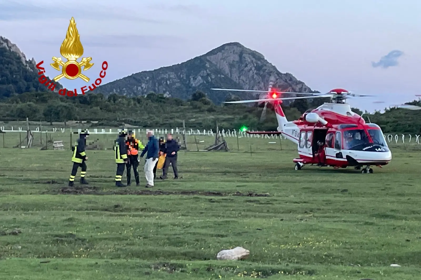 L'intervento (foto Vigili del fuoco)