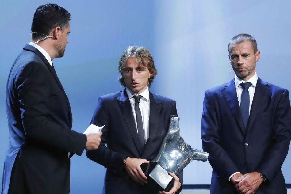 Luka Modric premiato "Miglior calciatore dell'anno" a Montecarlo