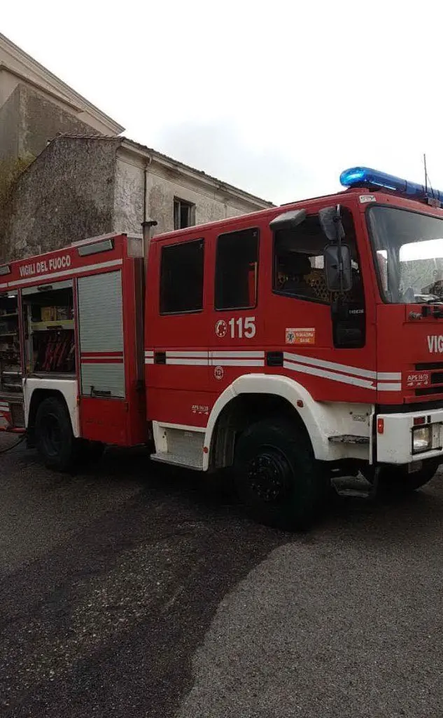 Sul posto i vigili del fuoco di Sanluri