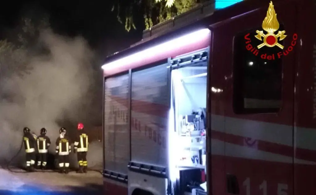 Sul posto i vigili del fuoco del Comando di Cagliari