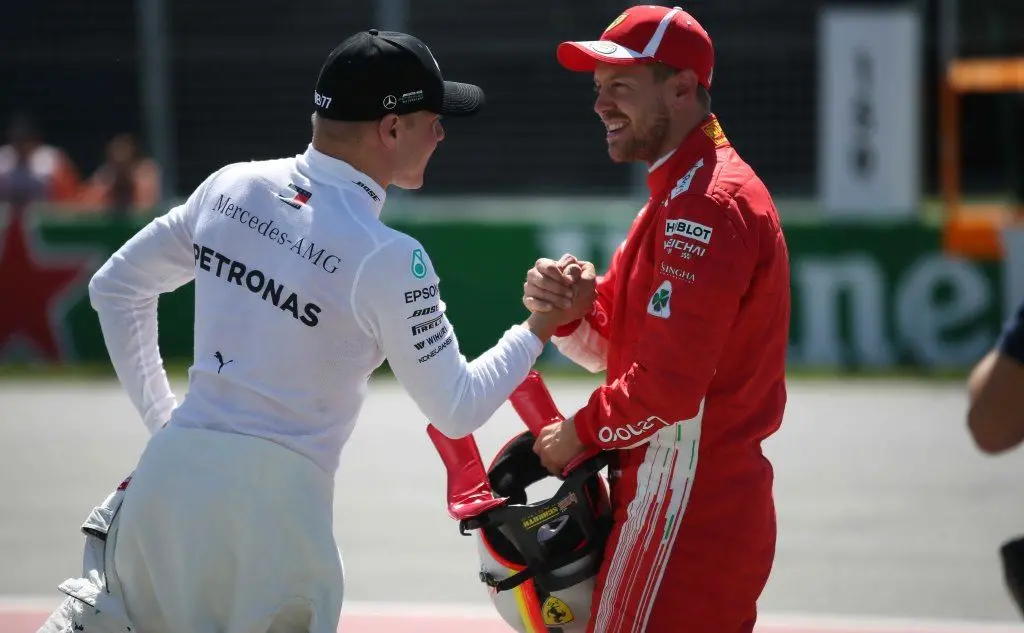 Stretta di mano Vettel-Bottas