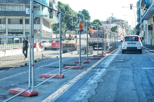 I lavori per la metropolitana in viale Diaz a Cagliari (foto Ungari)