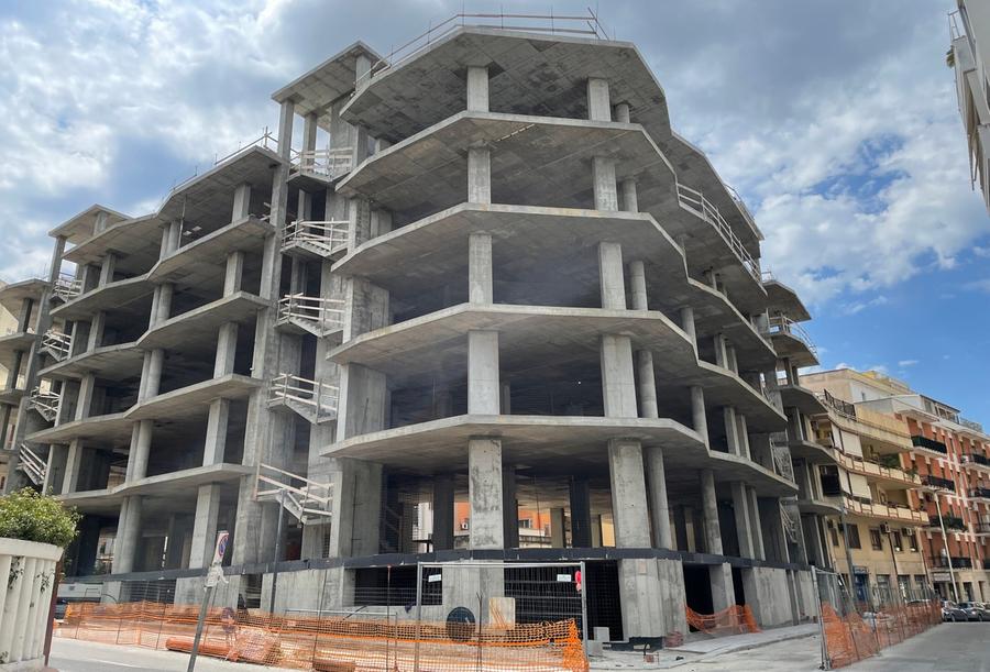 Nuovo scontro sui lavori infiniti