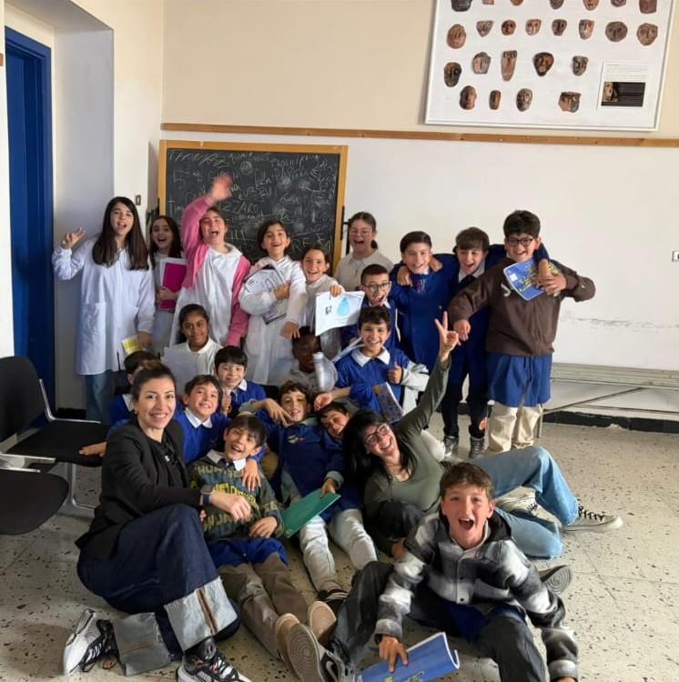 Sassari, la classe V B dell'istituto Farina nella top ten nazionale dei piccoli chimici