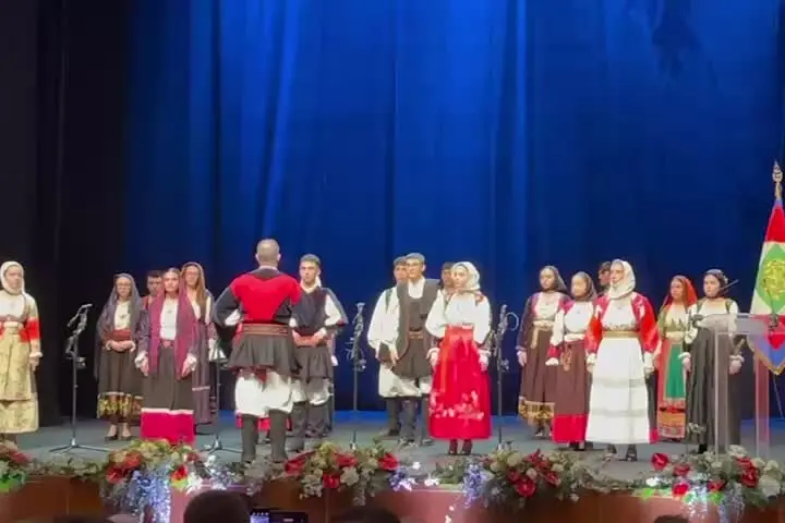 Mattarella a Nuoro, emozione sulle note di "No potho reposare"