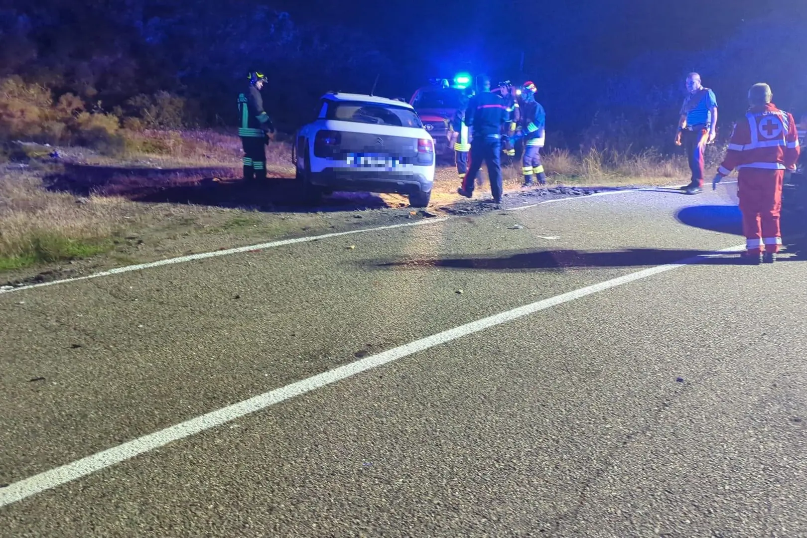 L'incidente lungo la sp 65, tra Sant'Antonio di Santadi e Torre dei Corsari (L'Unione Sarda)