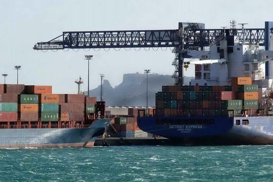 Cagliari: il Porto canale è abusivo, bloccato lo sviluppo