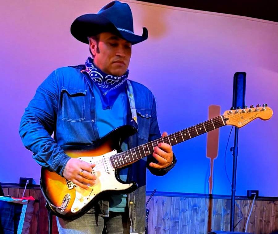 A Cagliari il country western di Roby Memphis