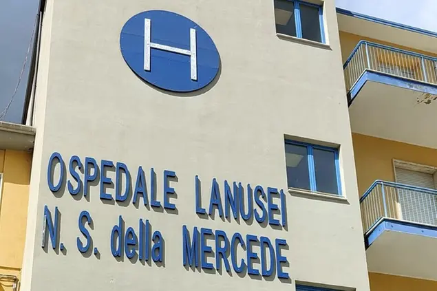 Ospedale di Lanusei (foto Ansa)