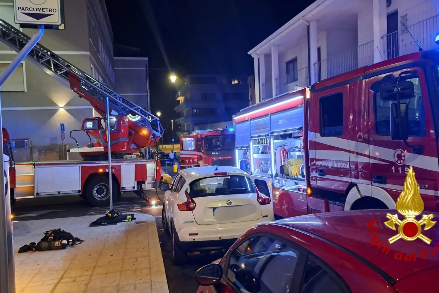 L'intervento dei vigili del fuoco a Olbia