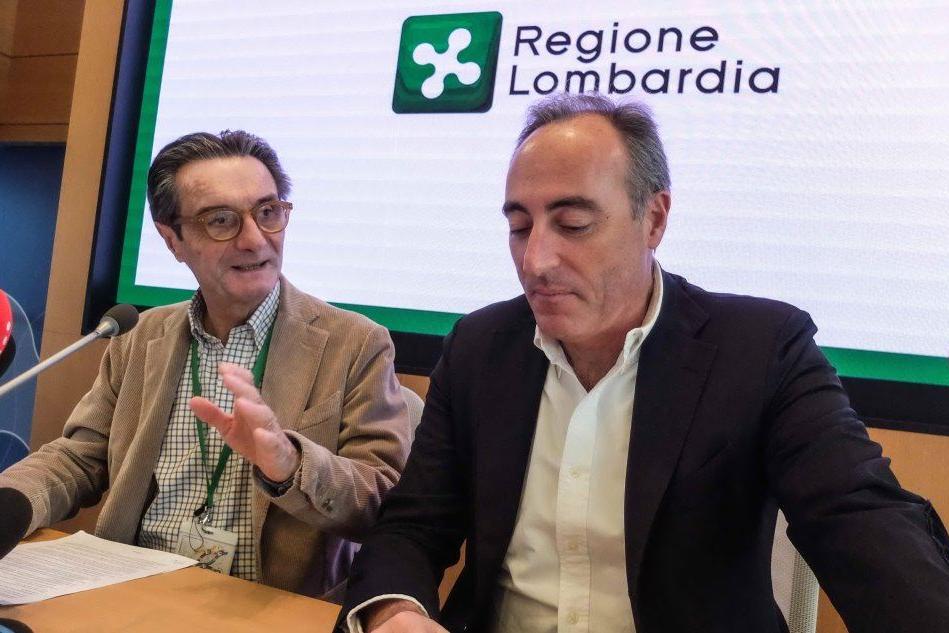 Il presidente della Regione Lombardia Attilio Fontana e l'assessore alla Sanità Giulio Gallera (Ansa - Corner)