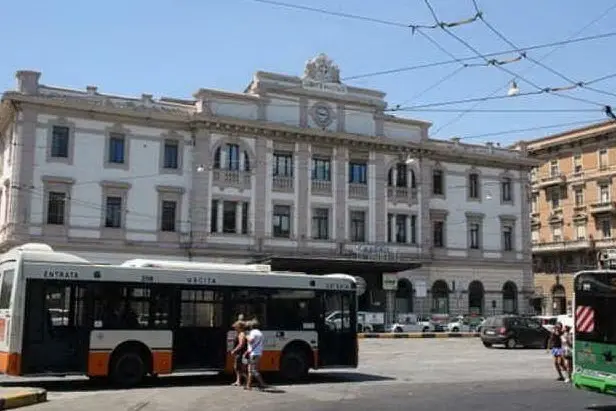 La stazione di Cagliari (foto da Google)
