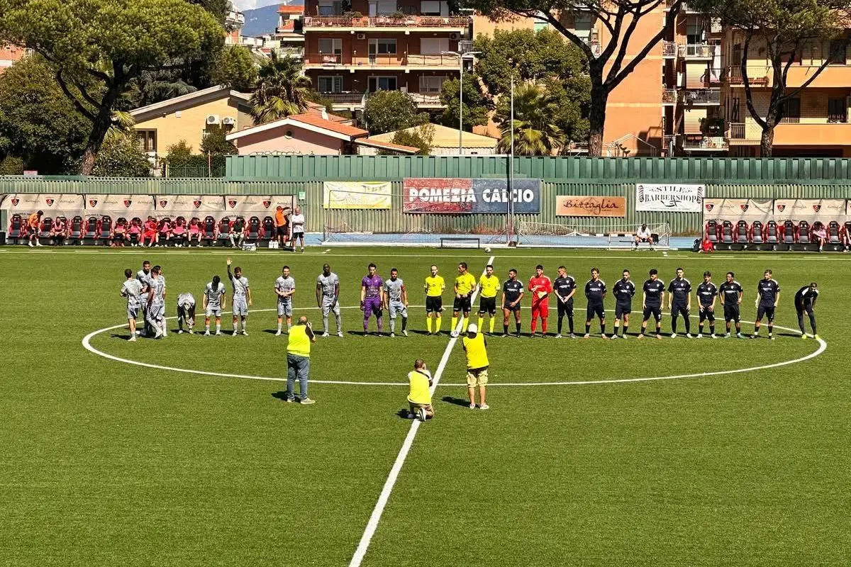 Squadre in campo per UniPomezia-Olbia (foto Ilenia Giagnoni)