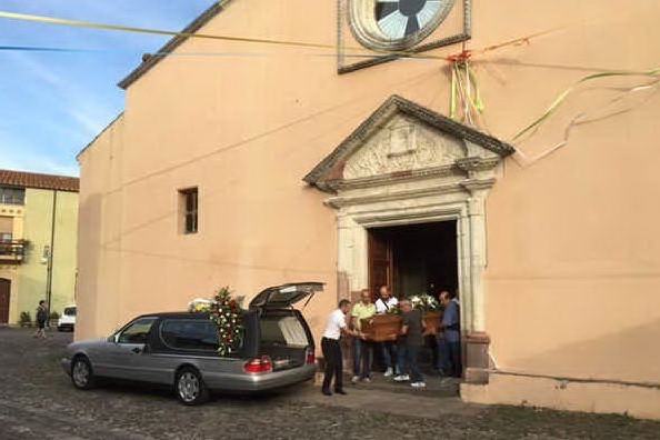 I funerali (foto Orbana)