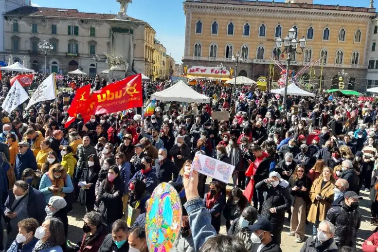 La manifestazione (foto Pala)
