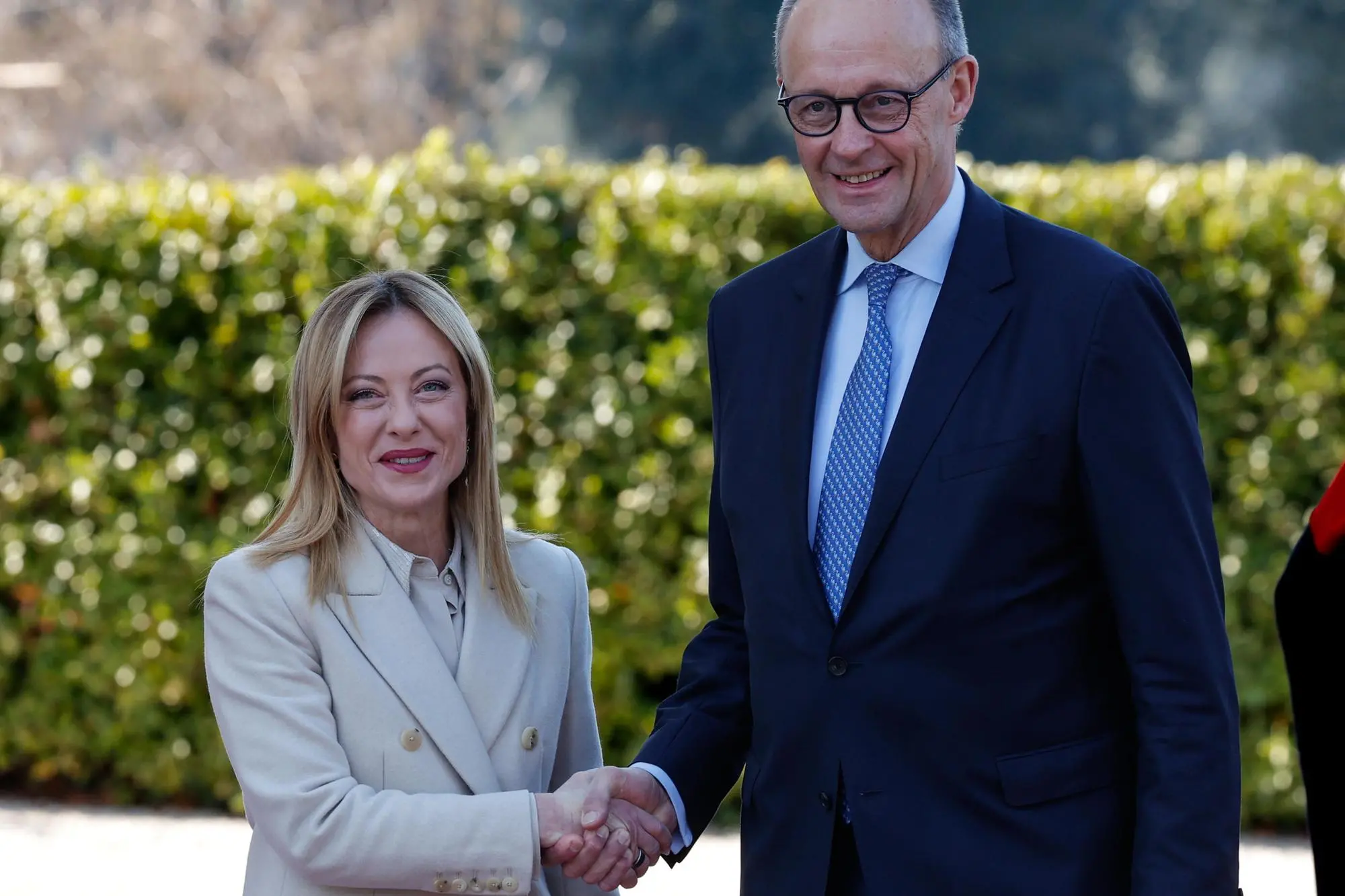 Giorgia Meloni e Friedrich Merz (Ansa-Lami)