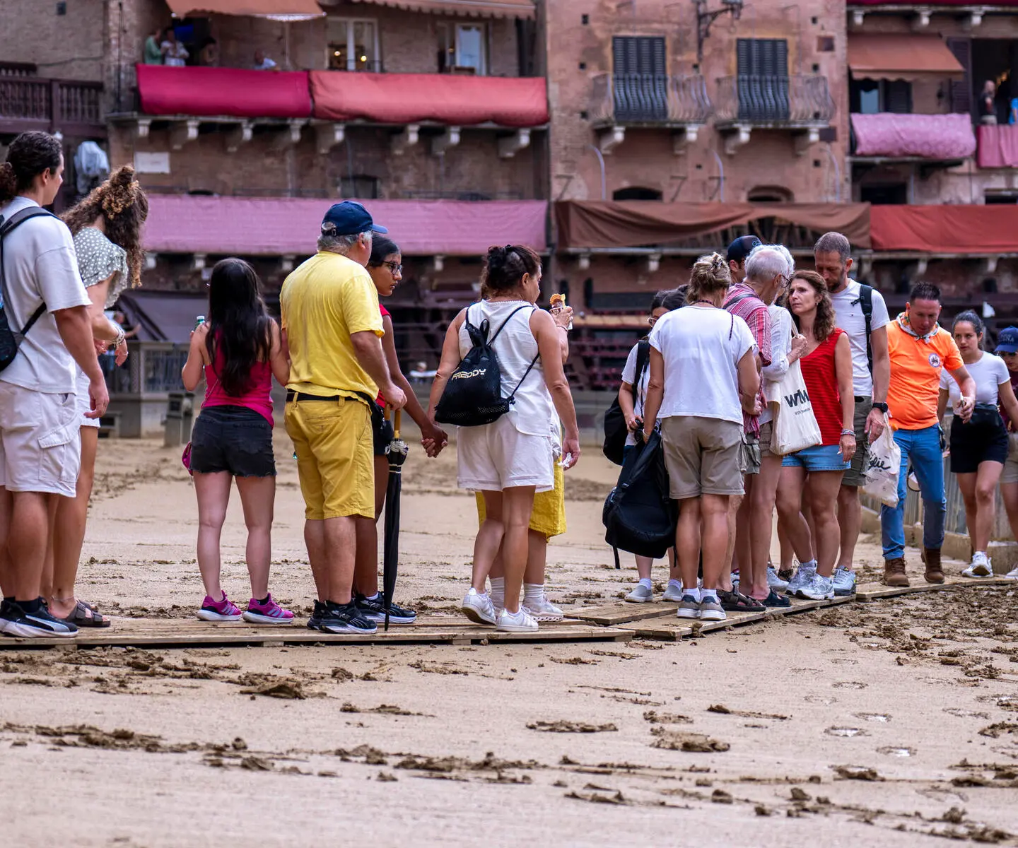 Palio di Siena rinviato per un acquazzone Tittia spera col Nicchio