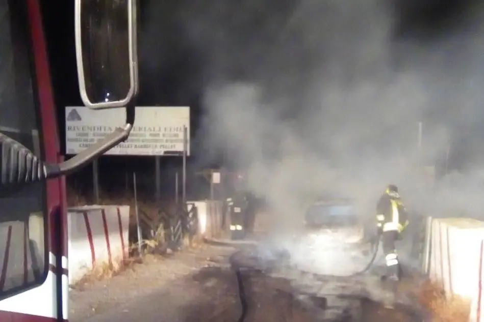 I vigili del fuoco al lavoro