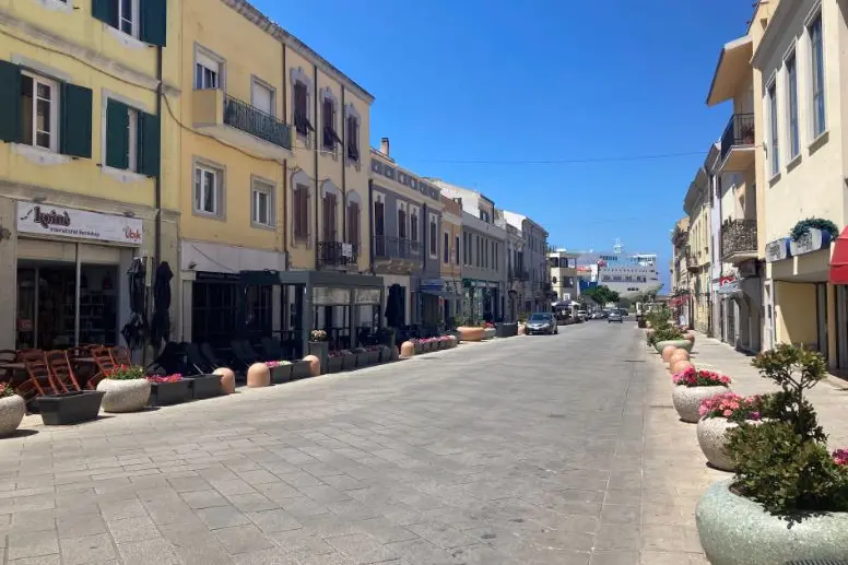 Corso Vittorio Emanuele a Porto Torres (foto Pala)