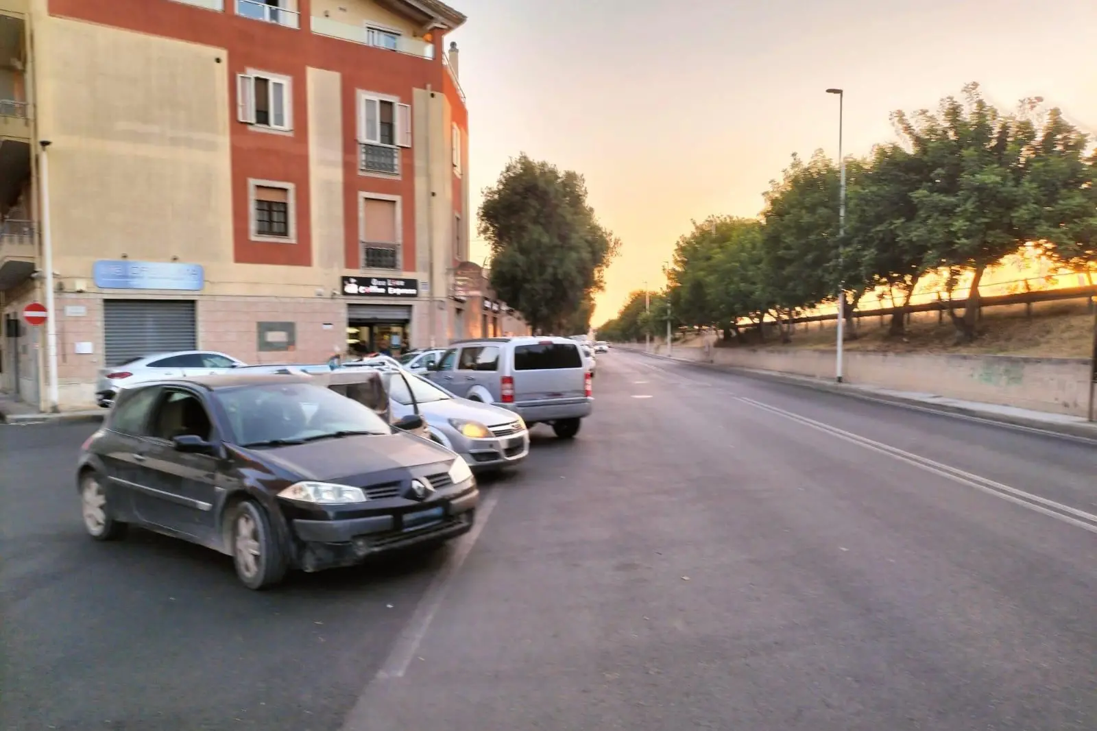 Sosta selvaggia in via Giotto (g.da)