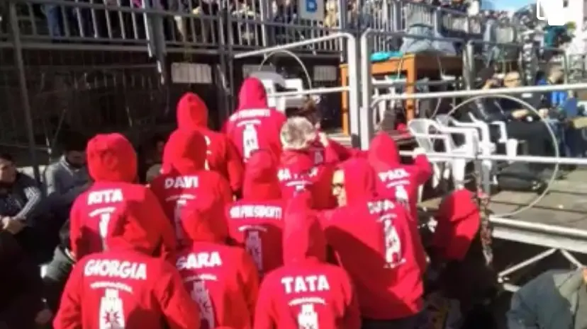 Oristano, tifo da stadio sotto la stella e vernaccia a portata di mano ...