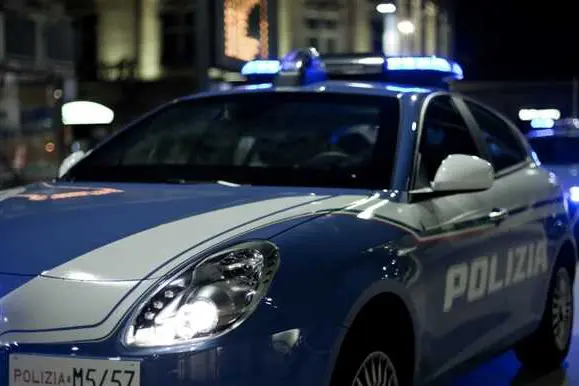 Polizia (foto Ansa)