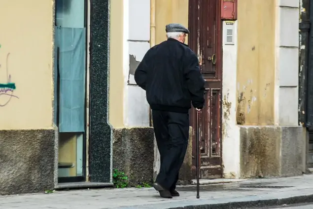 Un anziano (L'Unione Sarda - Cucca)