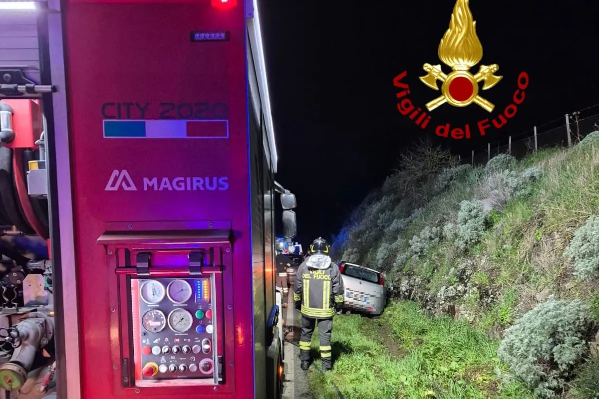 L'incidente (foto vigili del fuoco)