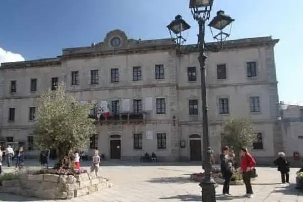 Il municipio di Tempio (foto dell'Amministrazione)