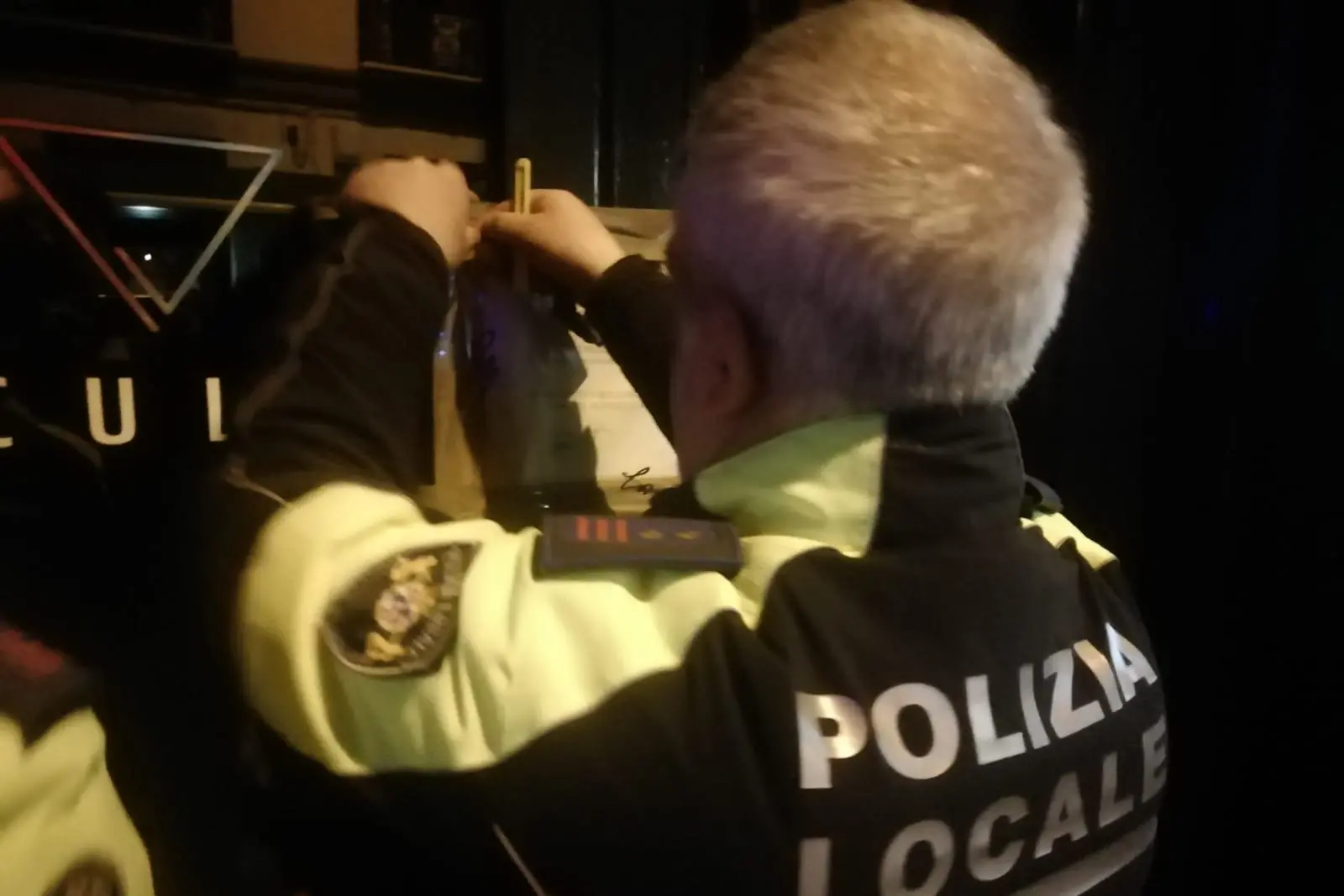 La Polizia Locale chiude il Cult, nel corso Vittorio Emanuele, a Cagliari
