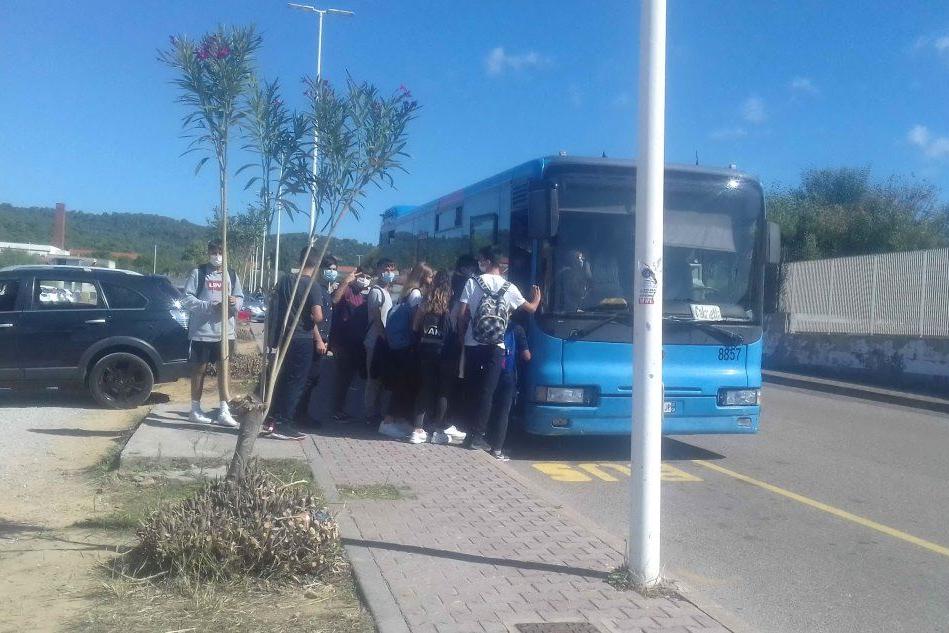 Carbonia: sciopero degli studenti pendolari contro le condizioni degli autobus