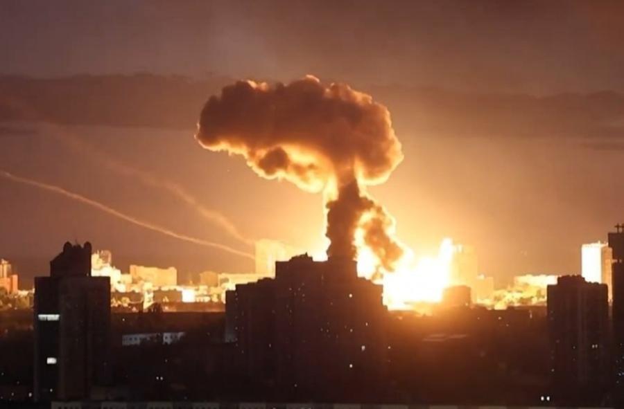 La Russia scatena l’inferno su Kiev, pioggia di missili e droni: «Usato anche l’Oreshnik, sono folli»