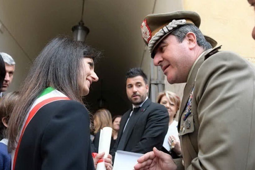 Il generale Di Stasio con il sindaco di Roma Virginia Raggi (foto ufficio stampa)