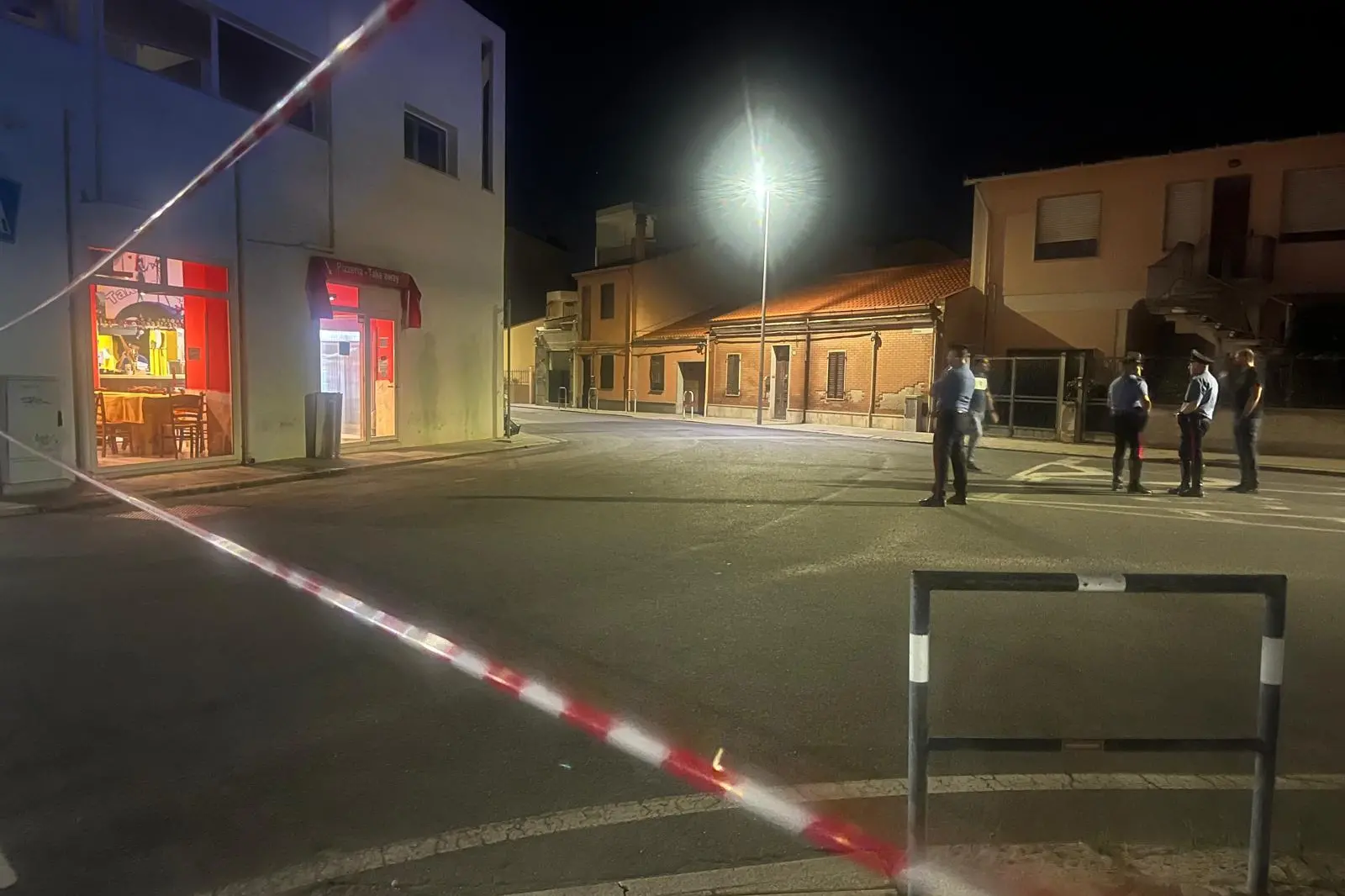 Le forze dell'ordine sul posto (Foto A. Chergia)