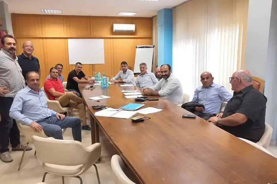 La riunione a Mandas (foto L'Unione Sarda - Sirigu)