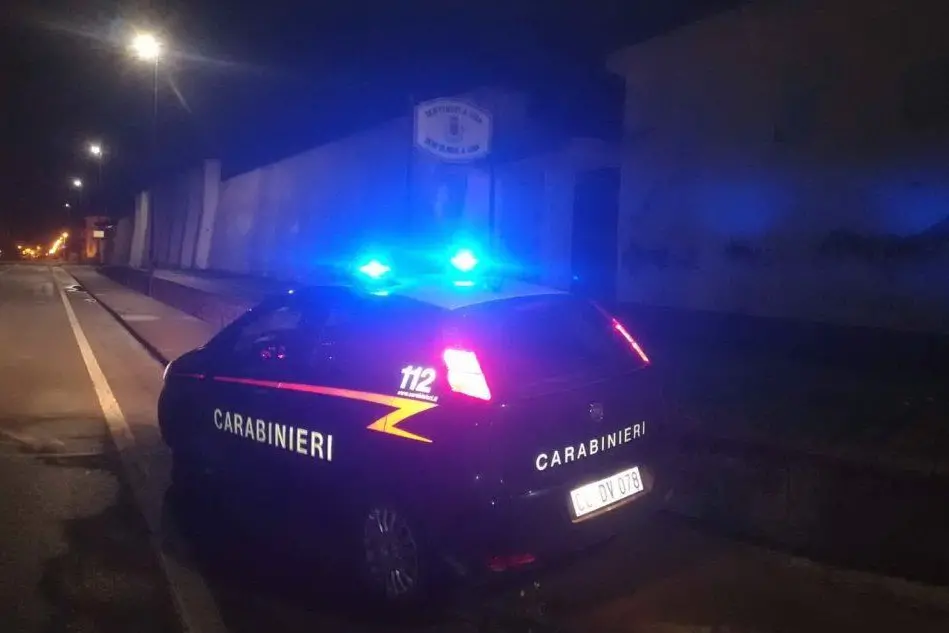 Carabinieri (foto compagnia di Carbonia)