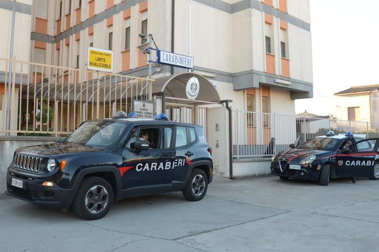 Villacidro, 18enne perseguita la ex: intervengono i carabinieri