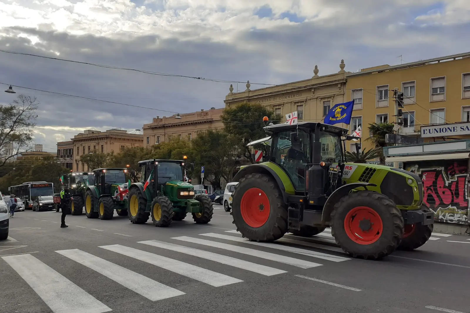 La manifestazione dei trattori a Cagliari