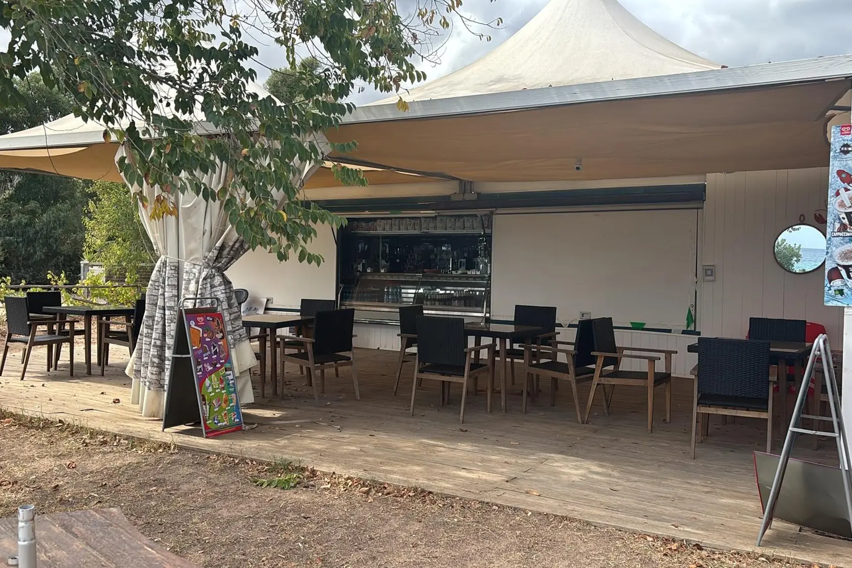 Il chiosco-bar Sa Tanca sul lido di Orrì